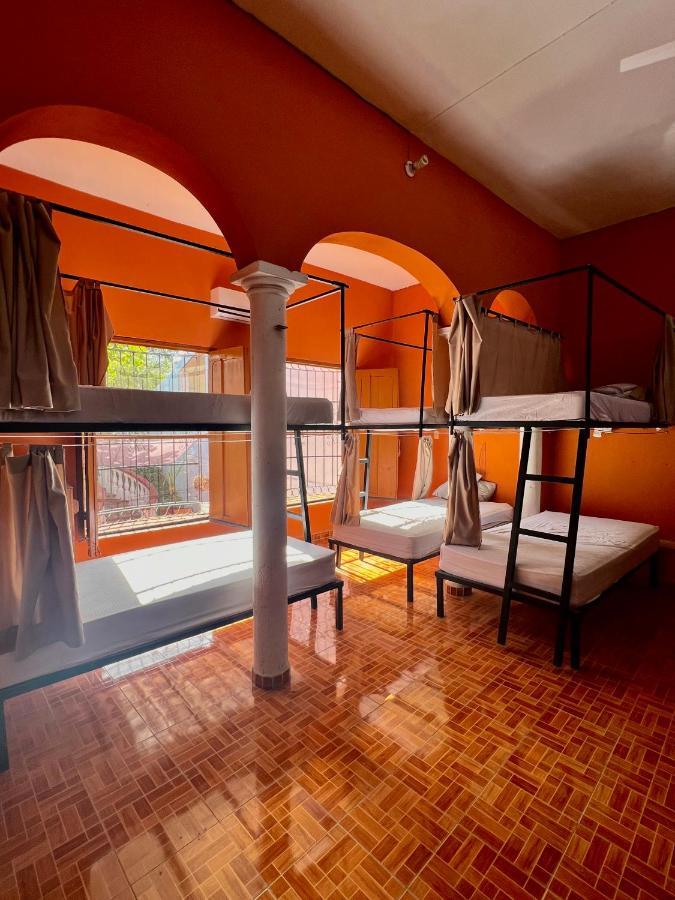 Alena Hostal Вальядолид Экстерьер фото